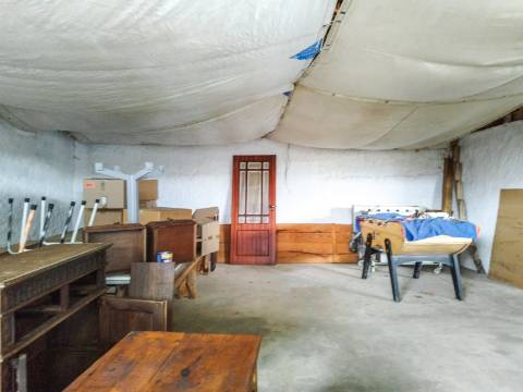 Moradia T4 com Anexos e Quintal - Cantanhede