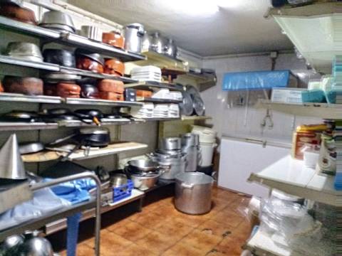 Espaço comercial a funcionar como Restaurante