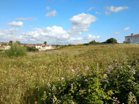 Lote para Construção com Projeto