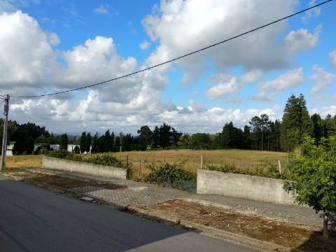 Lote para Construção com Projeto