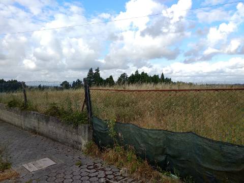 Lote para Construção com Projeto