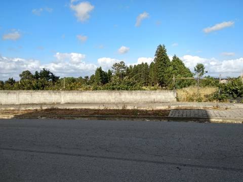 Lote para Construção com Projeto