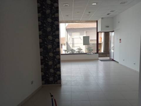 Loja para Comércio e Serviços