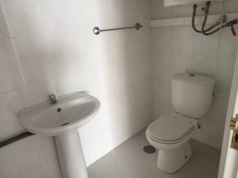 Loja para Comércio e Serviços