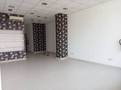 Loja para Comércio e Serviços