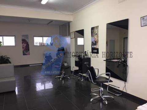 Salão de Cabeleireiro / Estética para Trespasse