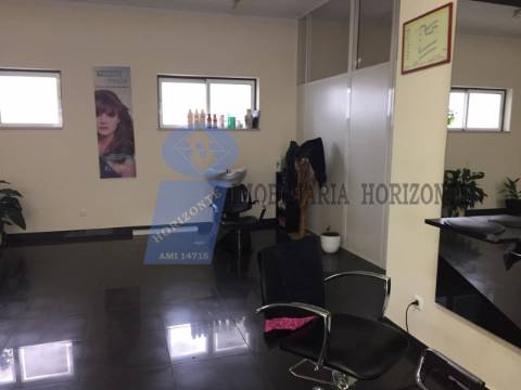 Salão de Cabeleireiro / Estética para Trespasse