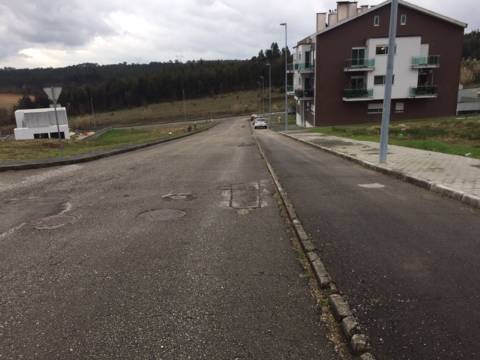 Lote para Construção de 8 fogos no centro de Oliveira do Bairro