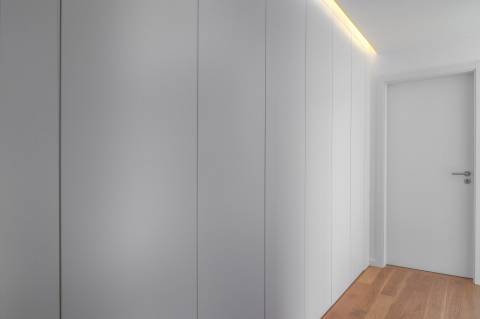 Moradia de Luxo em Aveiro - Elegância à Beira da Ria