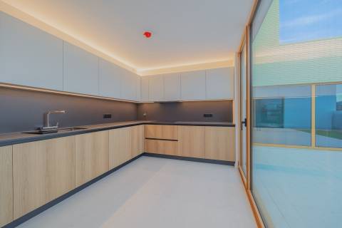 Moradia T4+1. Agras do Norte. Aveiro