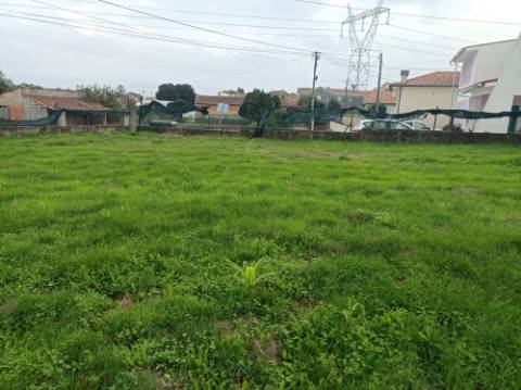 Terreno Urbano para Construção em Ancas