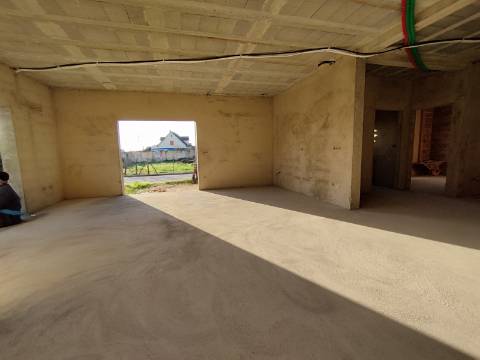 Moradia T4 - Oliveira do Bairro - Conforto, Espaço e Localização Privilegiada.