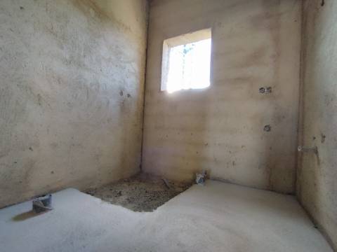 Moradia T4 - Oliveira do Bairro - Conforto, Espaço e Localização Privilegiada.