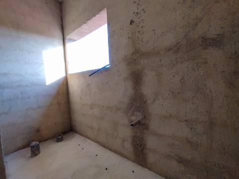 Moradia T4 - Oliveira do Bairro - Conforto, Espaço e Localização Privilegiada.