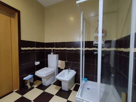 Moradia T4, Garagem e Quintal, Oliveira do Bairro