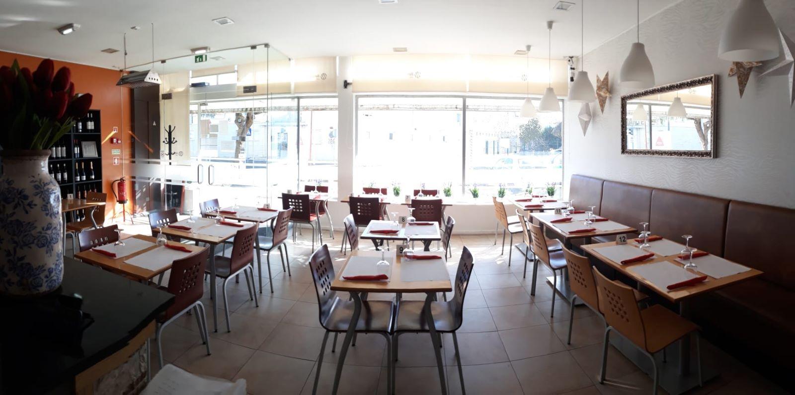 Restaurante Totalmente Equipado para Trespasse em Bustos - Oliveira do Bairro