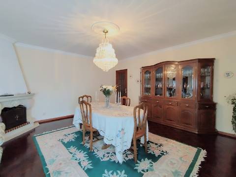 Moradia T3+T2 e terreno na Malhada de Cima, Cantanhede