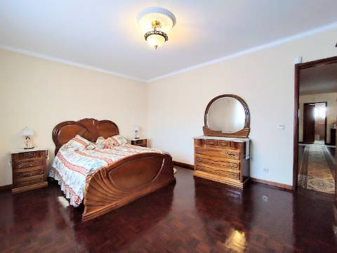 Moradia T3+T2 e terreno na Malhada de Cima, Cantanhede