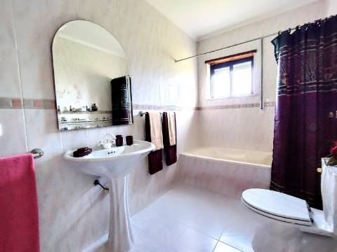 Moradia T3+T2 e terreno na Malhada de Cima, Cantanhede