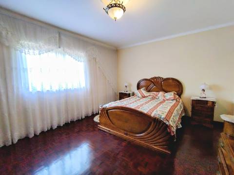 Moradia T3+T2 e terreno na Malhada de Cima, Cantanhede