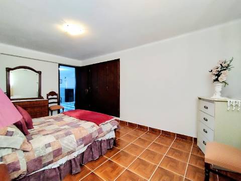 Moradia T3+T2 e terreno na Malhada de Cima, Cantanhede