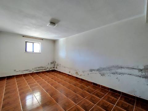 Moradia T3+T2 e terreno na Malhada de Cima, Cantanhede