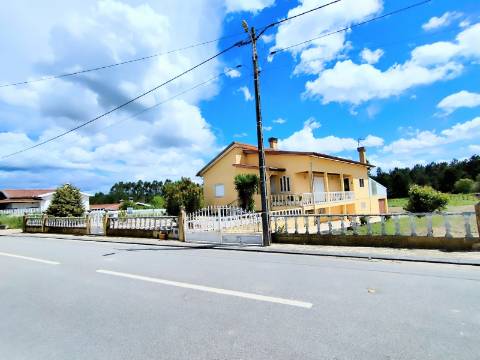 Moradia T3+T2 e terreno na Malhada de Cima, Cantanhede