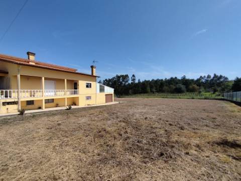 Moradia T3+T2 e terreno na Malhada de Cima, Cantanhede