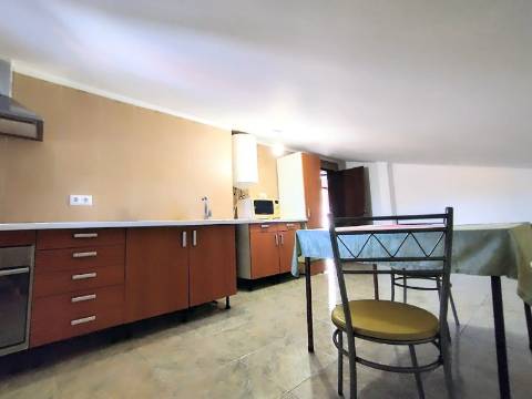 T2 para arrendamento em andar de moradia - Tranquilidade e funcionalidade