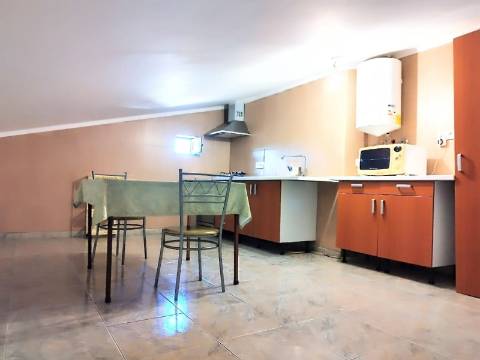 T2 para arrendamento em andar de moradia - Tranquilidade e funcionalidade