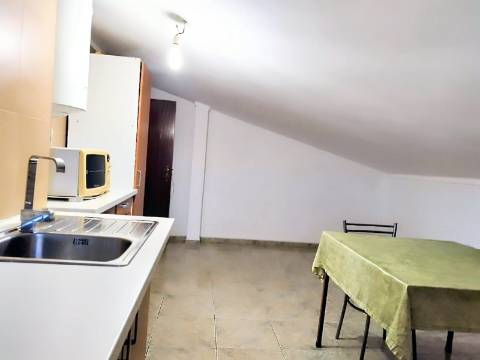 T2 para arrendamento em andar de moradia - Tranquilidade e funcionalidade