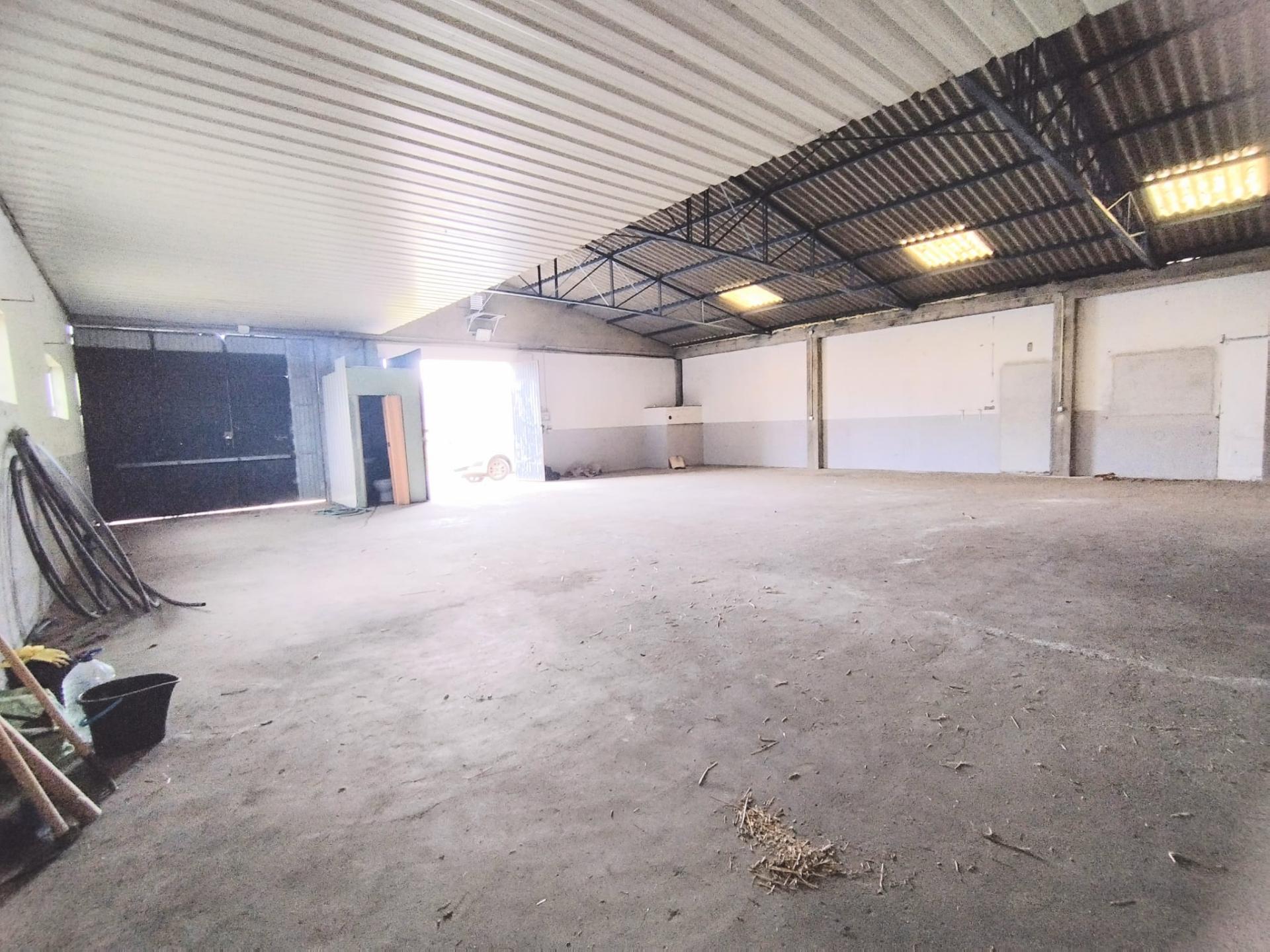 Armazem 200m², proximo ZI Vila Verde