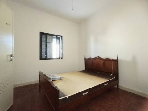 Moradia T3 com Jardim, Quintal, Garagem e anexos - Mamarrosa