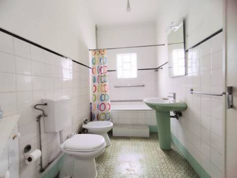 Moradia T3 com Jardim, Quintal, Garagem e anexos - Mamarrosa