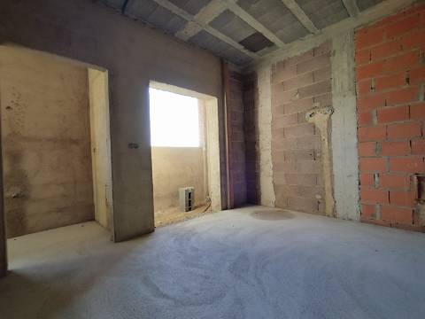 Moradia T4 - Troviscal / Oliveira do Bairro - Conforto, Espaço e Localização Privilegiada.