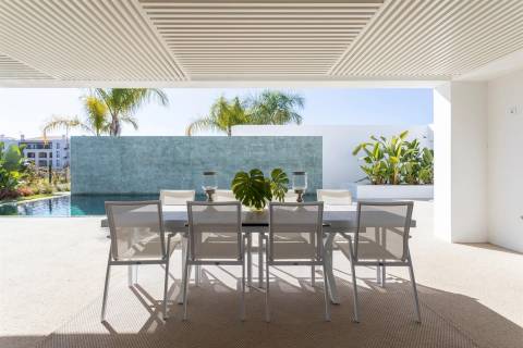 Contemporary 5-Bedroom Villa in Vilamoura - Perfect for Modern Living