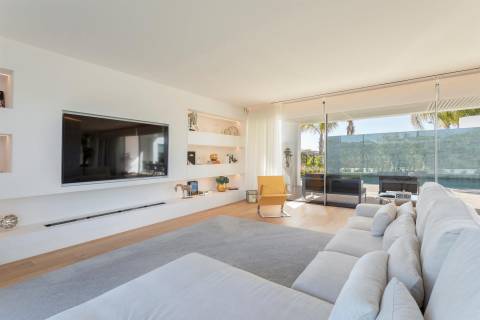 Contemporary 5-Bedroom Villa in Vilamoura - Perfect for Modern Living