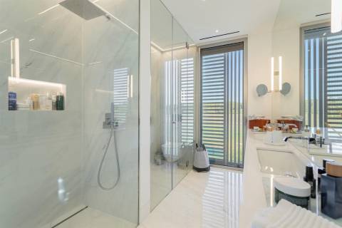 Contemporary 5-Bedroom Villa in Vilamoura - Perfect for Modern Living