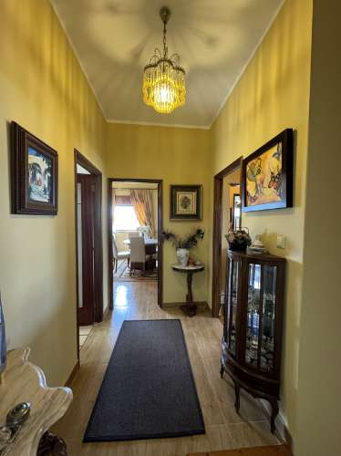 Moradia independente de dois andares em Figueiró, Amarante.
