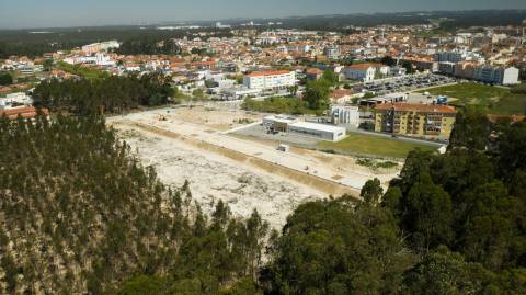 Lote de terreno para construção de moradia unifamiliar de Rc e/ou dois pisos - Ovar