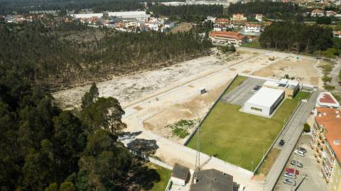 Lote de terreno para construção de moradia unifamiliar de Rc e/ou dois pisos - Ovar