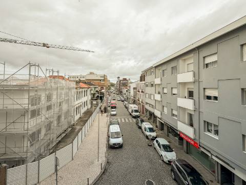 T4 no Centro da Póvoa de Varzim - Excelente Investimento!