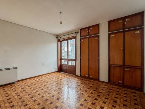 T4 no Centro da Póvoa de Varzim - Excelente Investimento!