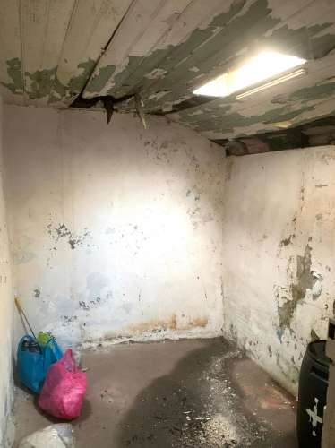 Moradia para Renovar com Jardim em Bonfim,