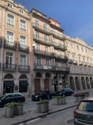 Edifício de 7 pisos Baixa do porto