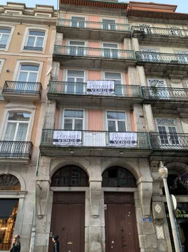 Edifício de 7 pisos Baixa do porto