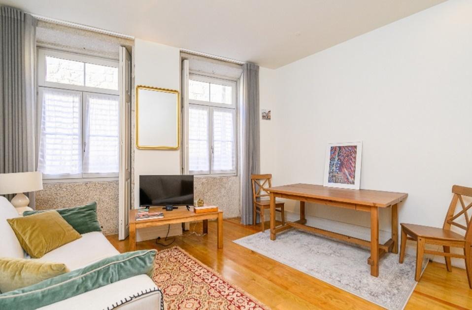 Uma Joia Renovada em Gaia: A Sua Futura Casa ou Investimento Ideal!