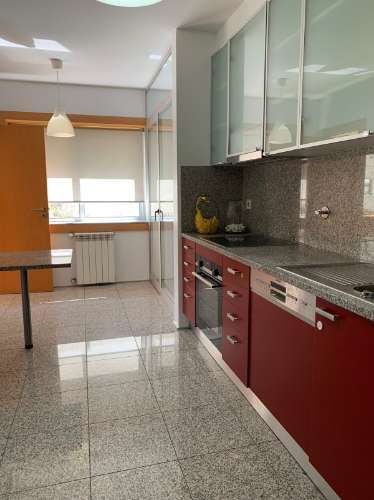 Para alugar - Apartamento T3 Duplex de luxo junto ao Douro
