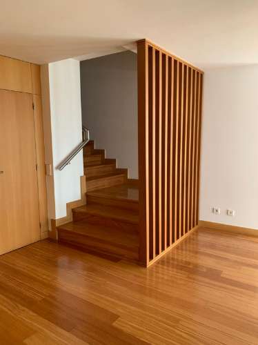 Para alugar - Apartamento T3 Duplex de luxo junto ao Douro