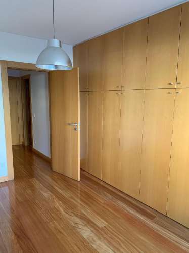 Para alugar - Apartamento T3 Duplex de luxo junto ao Douro